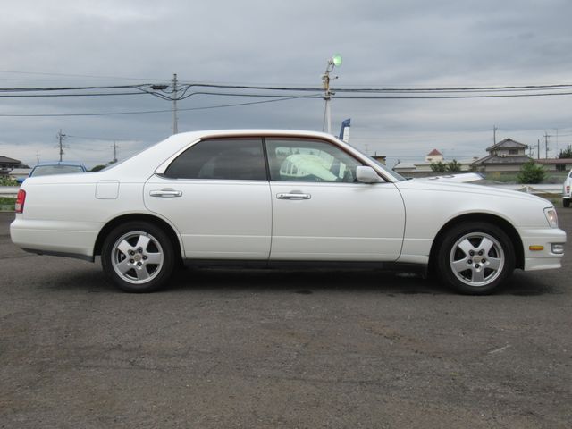 CEDRIC hardtop
