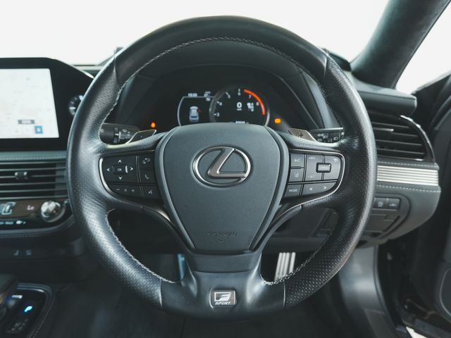 LEXUS LS500 4WD