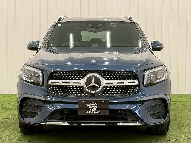 MERCEDES BENZ GLB