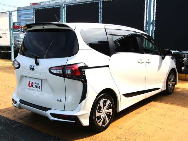 SIENTA HYBRID