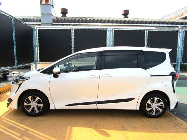 SIENTA HYBRID