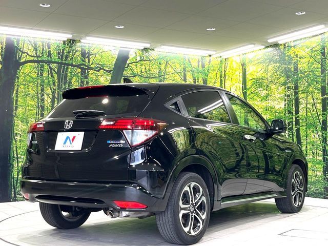 VEZEL HYBRID 4WD