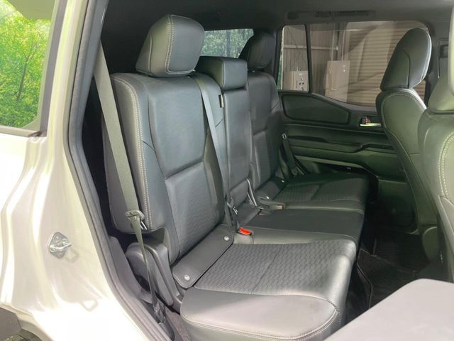 LANDCRUISER 250