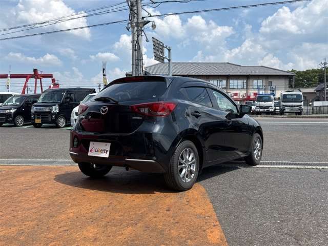 MAZDA2