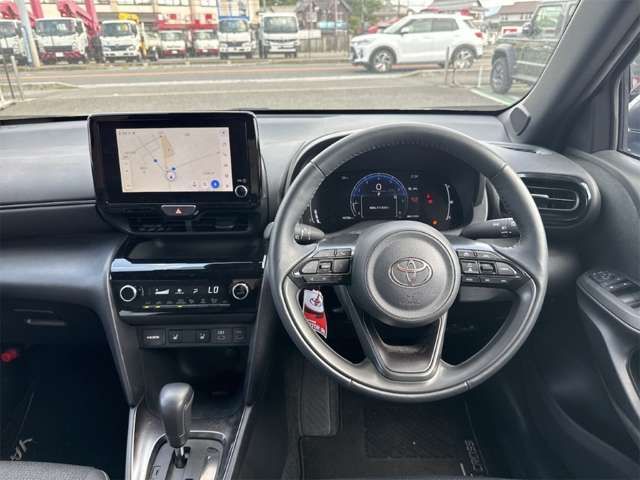 YARIS CROSS