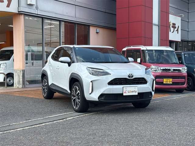 YARIS CROSS