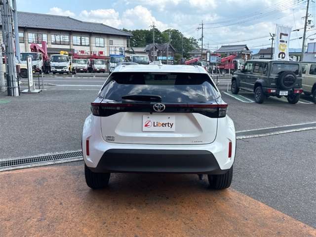 YARIS CROSS