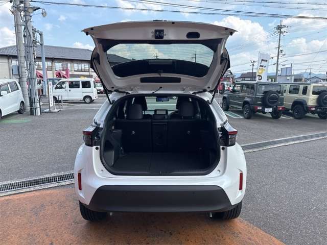 YARIS CROSS