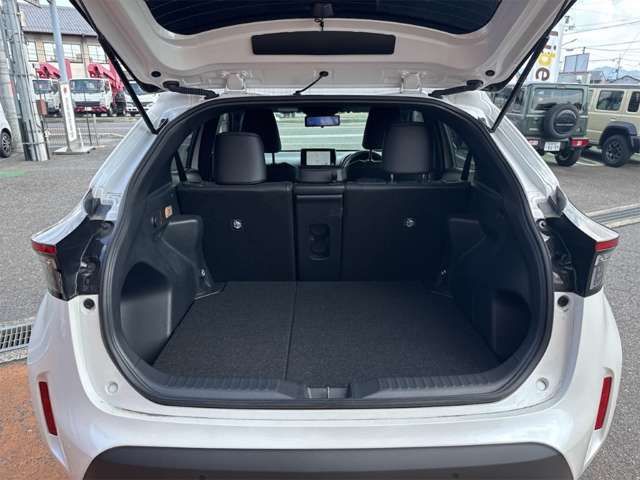 YARIS CROSS