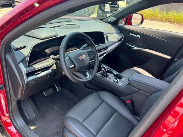 CADILLAC XT4