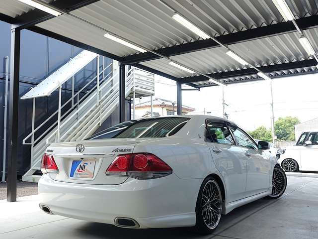 CROWN sedan