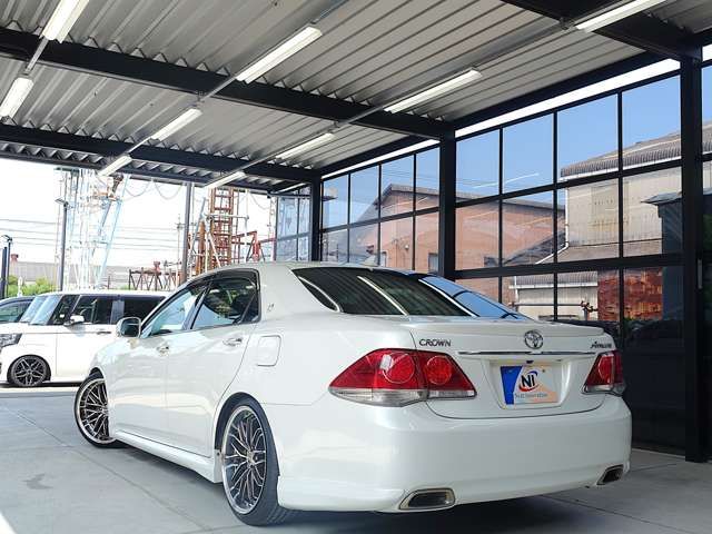 CROWN sedan