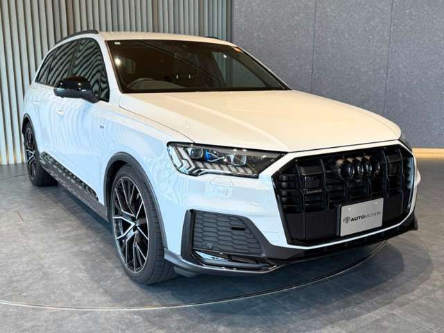 AUDI  Q7