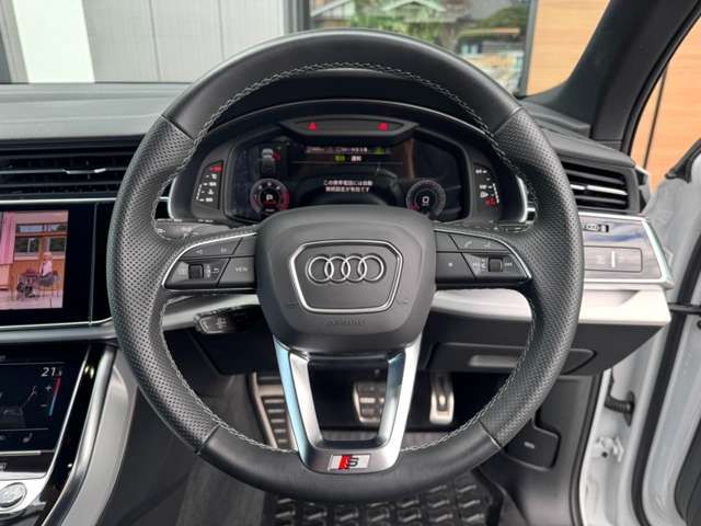 AUDI  Q7