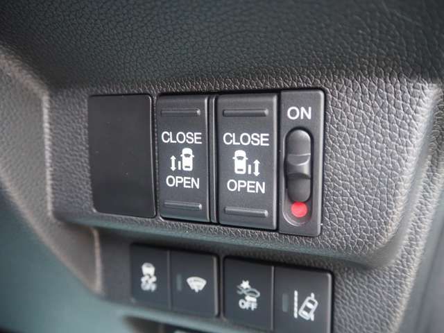 FREED HYBRID 4WD