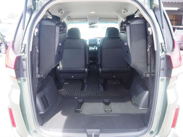 FREED HYBRID 4WD