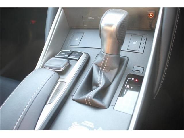 LEXUS IS300h