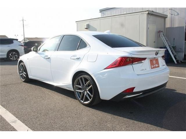 LEXUS IS300h