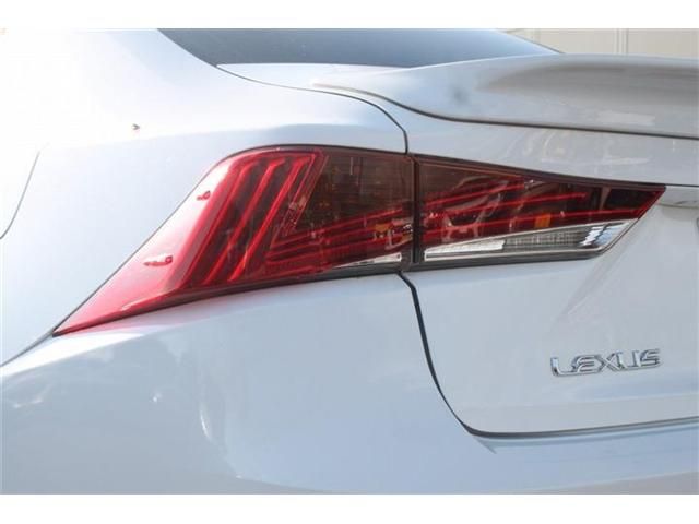 LEXUS IS300h