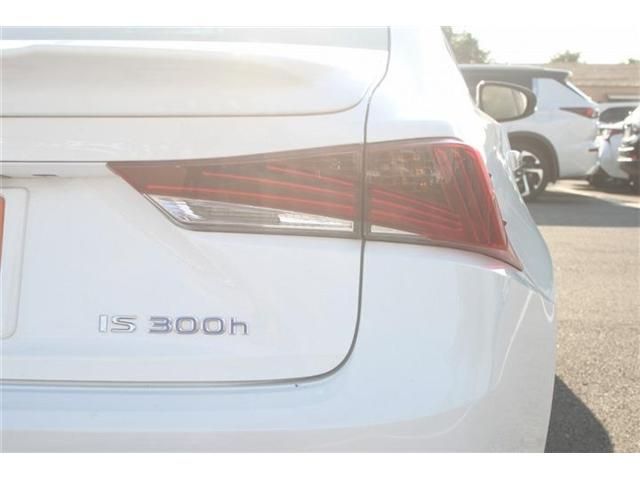 LEXUS IS300h