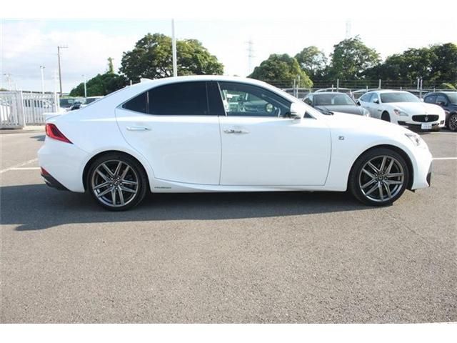 LEXUS IS300h