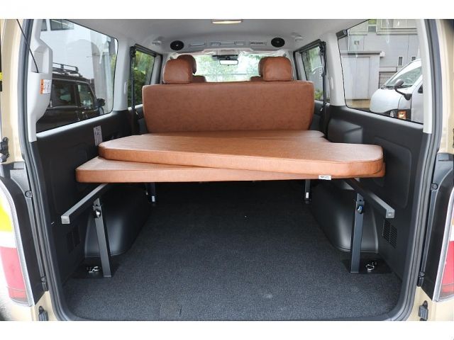 HIACE van 4WD