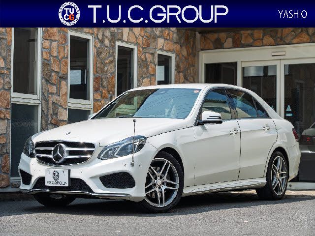 MERCEDES BENZ E class sedan