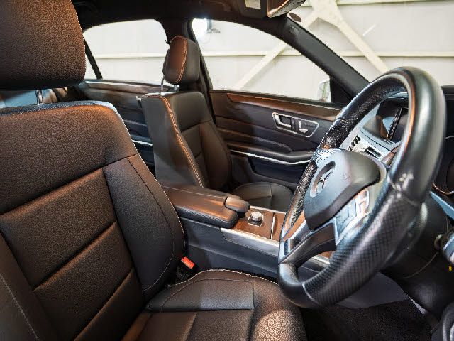 MERCEDES BENZ E class sedan