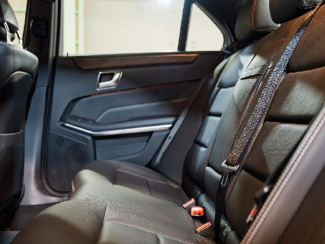 MERCEDES BENZ E class sedan