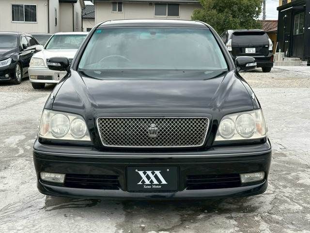 CROWN sedan