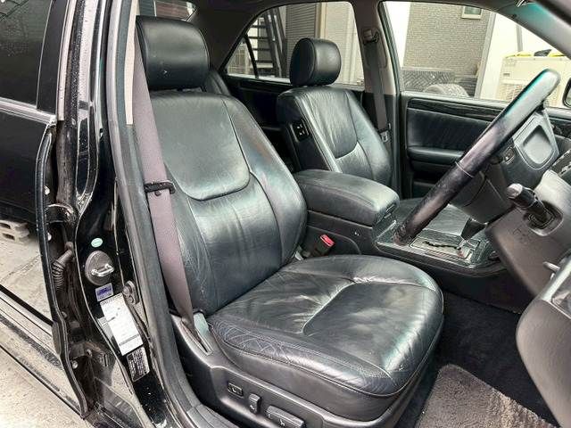 CROWN sedan