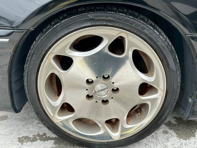 CROWN sedan