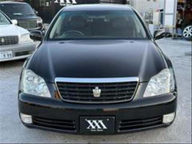 CROWN sedan