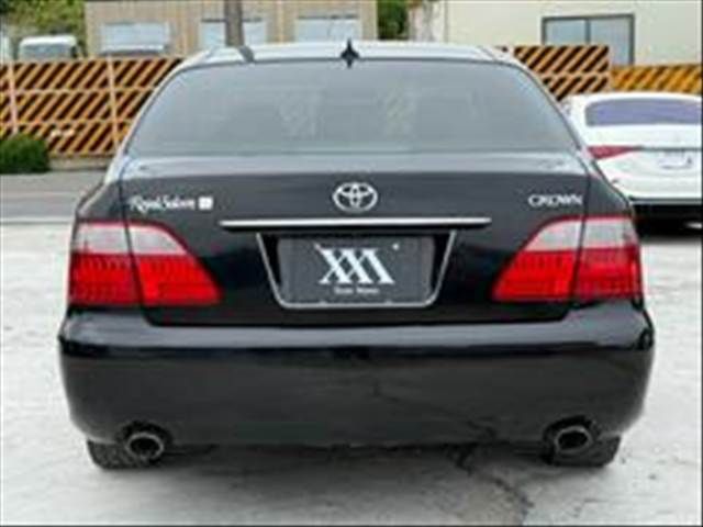 CROWN sedan
