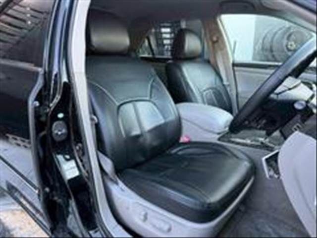 CROWN sedan