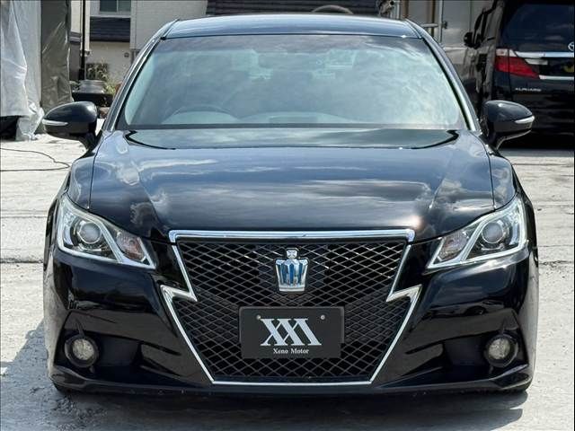 CROWN sedan hybrid