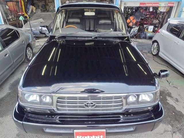LANDCRUISER van