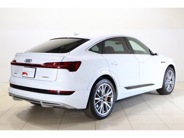 AUDI e-tron SPORTBACK
