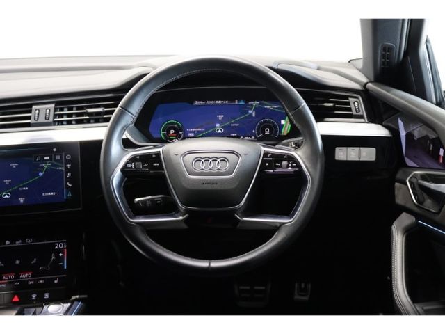 AUDI e-tron SPORTBACK