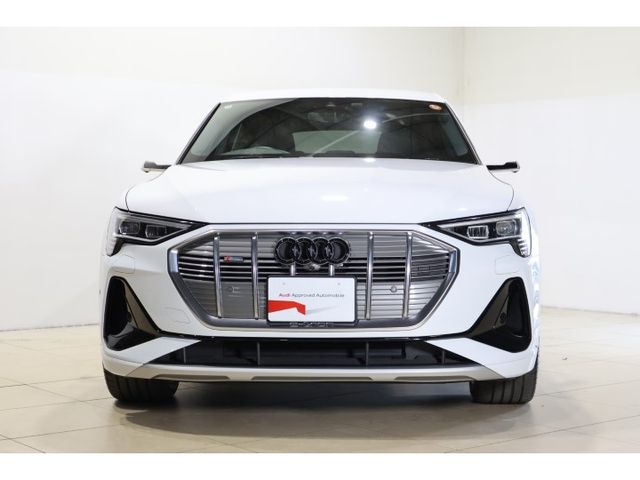 AUDI e-tron SPORTBACK