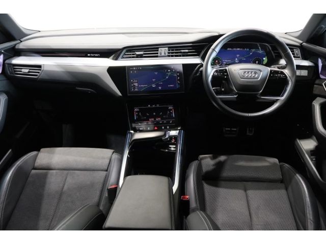 AUDI e-tron SPORTBACK