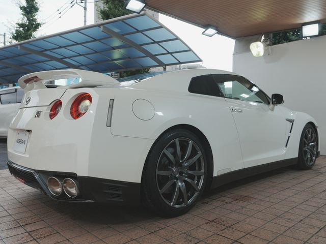 GT-R