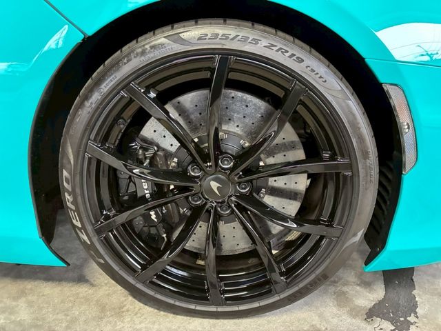 McLaren Artura Spider