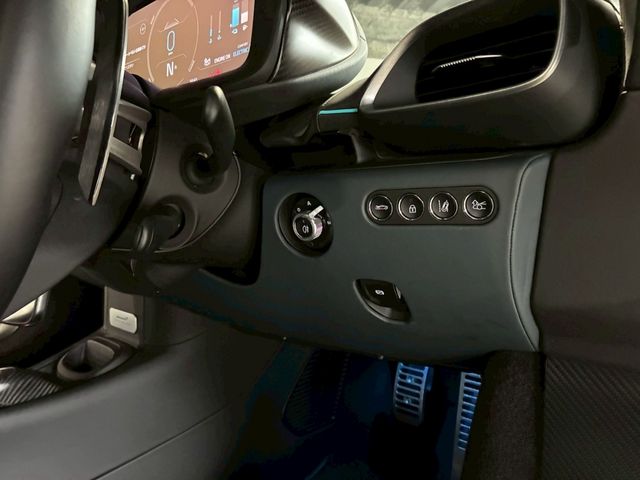 McLaren Artura Spider