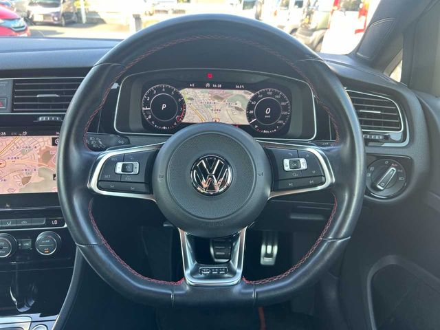 VOLKSWAGEN GOLF GTI