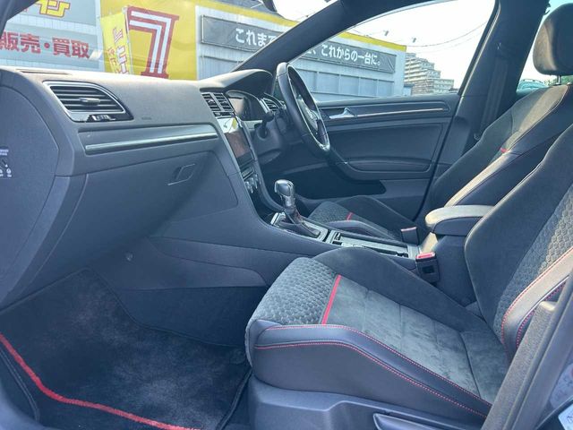 VOLKSWAGEN GOLF GTI
