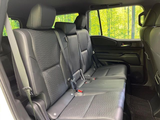 LANDCRUISER 250