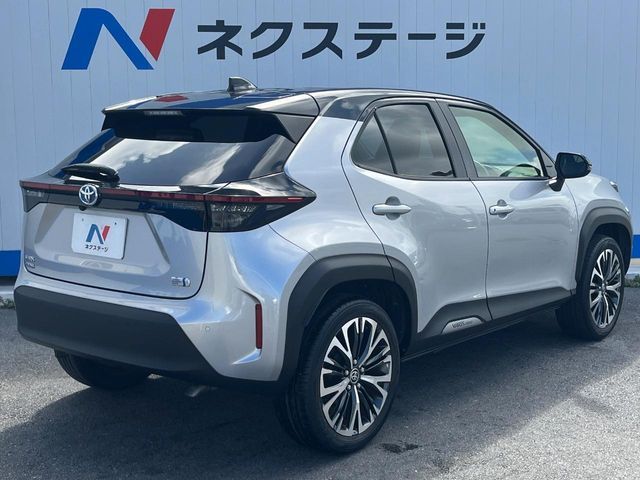 YARIS CROSS HYBRID