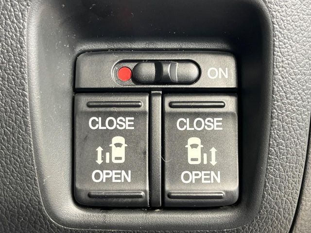 N BOX