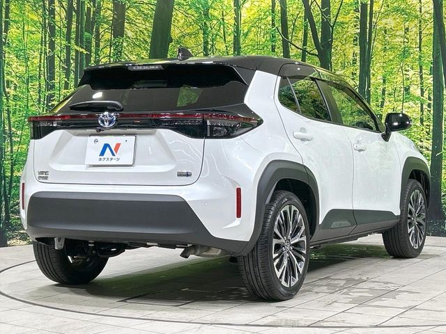 YARIS CROSS HYBRID